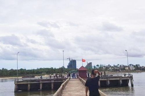 Đánh bắt mực ngoài biển, một ngư dân tử vong vì bị ròng rọc rơi trúng cổ