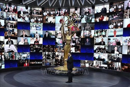 Emmy 2020: Những chuyện bên lề lễ trao giải