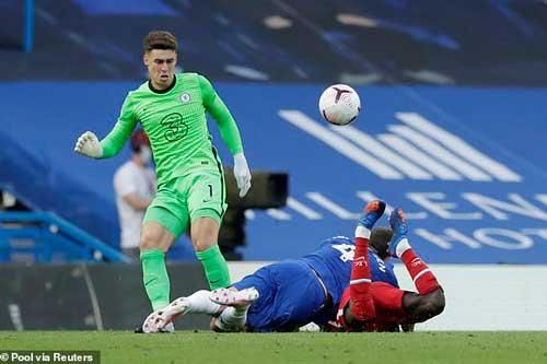 Chelsea chưa thể có đội 'ngự lâm quân' hoàn hảo