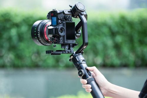 Gimbal Zhiyun CRANE 2S ra mắt tại Việt Nam: thiết kế nhiều điểm tiện dụng, khả năng chịu tải lớn