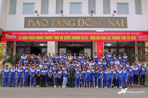 Tân sinh viên tìm hiểu về lịch sử văn hóa Đồng Nai