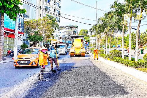 Bảo trì kết cấu đường bộ: Chưa hết cảnh 'ăn đong'