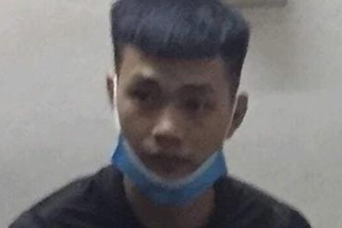 Tông trúng CSGT, thanh niên đi xe phân khối lớn bỏ chạy