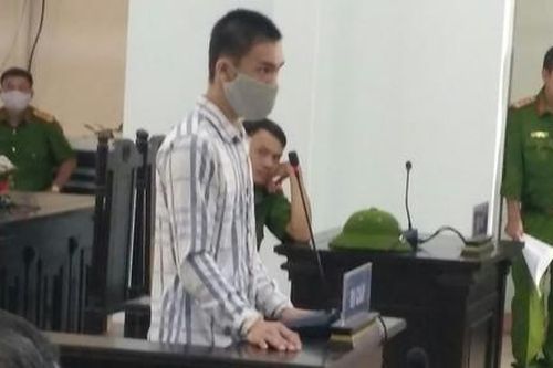 Kẻ phê ma túy hạ sát dã man mẹ và em trai vì tưởng... là ma