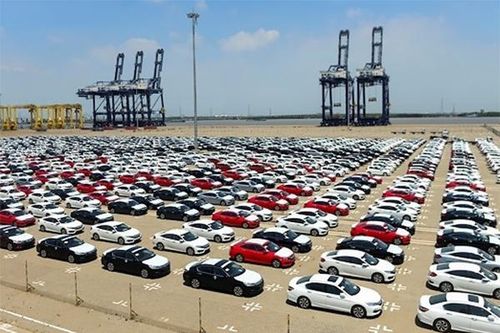 Tháng 8, mỗi ngày Việt Nam nhập 283 ô tô nguyên chiếc các loại