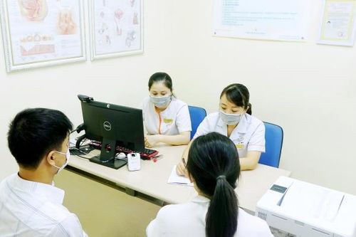 Thời điểm nên khám và xét nghiệm hiếm muộn