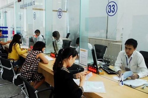 Doanh nghiệp vẫn phải 'gánh' thủ tục