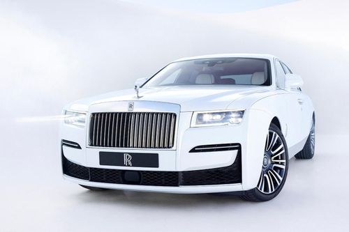 Rolls-Royce ưu tiên sang trọng hơn công nghệ