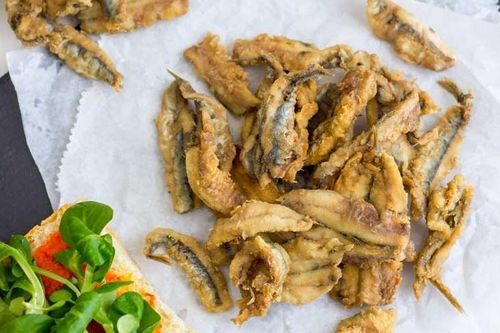Đổi vị với món cá cơm chiên bơ tỏi