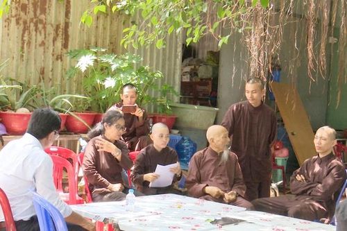 Các bé sống ở Tịnh thất Bồng Lai không phải trẻ mồ côi