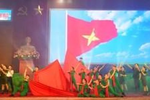 Liên hoan văn nghệ quần chúng và tuyên truyền ca khúc cách mạng cụm 1 Bộ Tổng Tham mưu