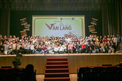 Đêm nhạc kết nối các thế hệ cựu sinh viên
