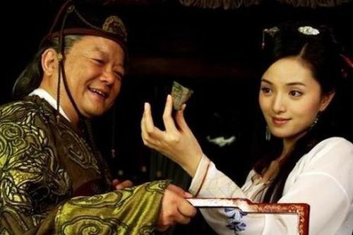 Cung nữ, thái giám không dám ăn đồ ăn thừa của Vua