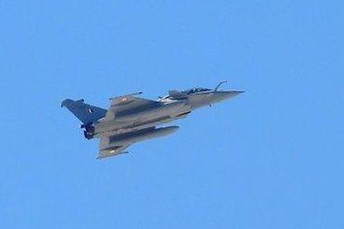 Ấn Độ đem máy bay chiến đấu Rafale đến sát khu vực tranh chấp với Trung Quốc để... thử nghiệm