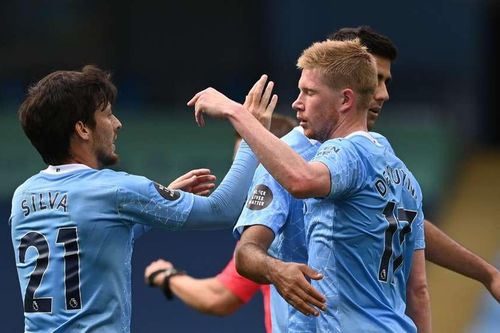 De Bruyne tỏa sáng rực rỡ ở trận ra quân của Man City