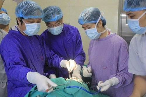 Nghĩ bị tưa lưỡi, người phụ nữ không ngờ mắc căn bệnh dẫn tới ung thư miệng