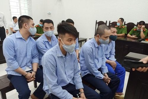 Bị cướp ô tô sau khi đưa tiếp viên quán hát đi chơi qua đêm
