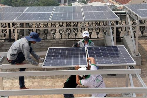 Bộ Công Thương: Điện mặt trời mái nhà có giá tới 8,38 UScent/kWh