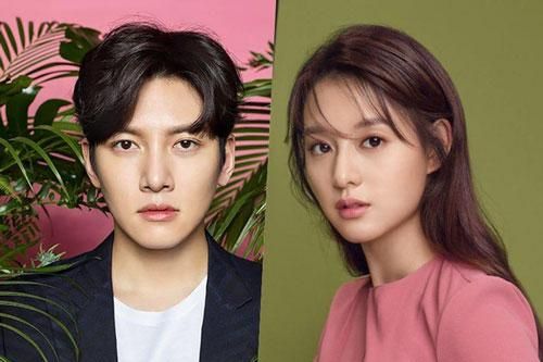 Ji Chang Wook và Kim Ji Won tham gia phim của đạo diễn 'Điên thì có sao'