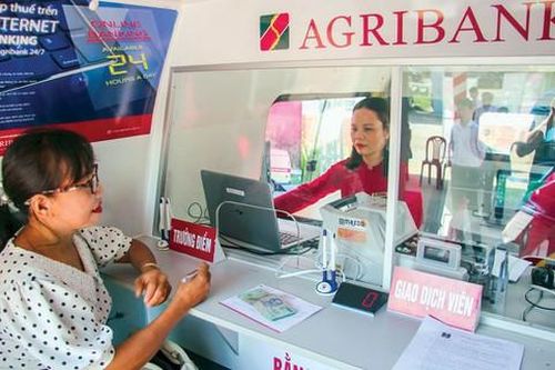 Vay tiêu dùng kích tổng cầu, lo nợ xấu