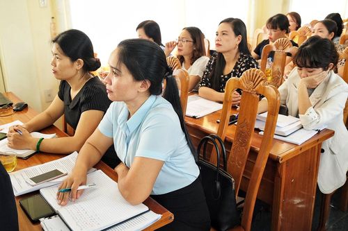 Bồi dưỡng kỹ năng tuyên truyền, vận động về nhân quyền cho cán bộ Hội Phụ nữ