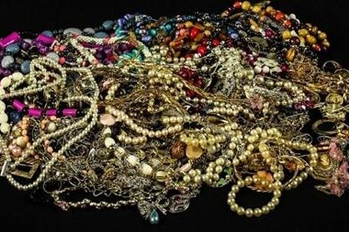 Nhìn lại vụ cướp châu báu trên đường cao tốc ở Pháp