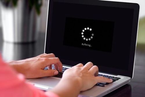 Cả một khu vực luôn bị 'rớt mạng' Internet mỗi sáng, mạng nhà bạn chậm có vì lý do này?