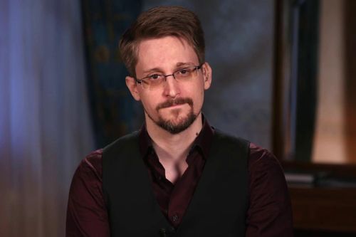 Edward Snowden đồng ý trả 5 triệu USD cho chính phủ Mỹ