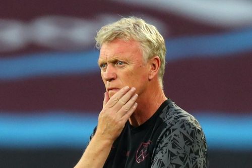 HLV David Moyes và 2 cầu thủ West Ham nhiễm nCoV