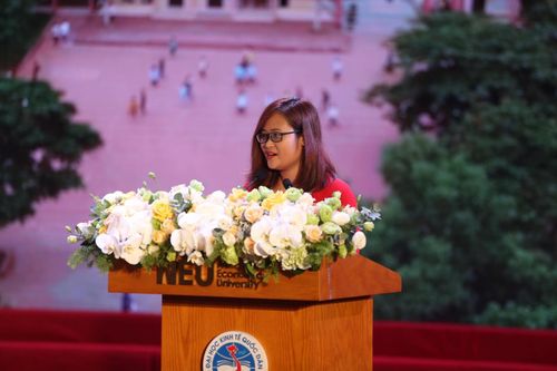 Đổi mới dạy học tiếng Anh, thiết kế giờ học 'xuyên biên giới' ở trường miền núi
