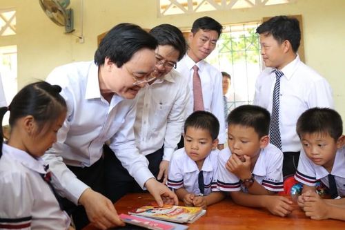 Chào mừng Đại hội thi đua yêu nước ngành Giáo dục lần thứ VII: Khơi gợi tinh thần đổi mới, sáng tạo