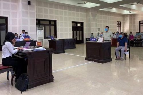 UBND TP.Đà Nẵng vắng không lý do, tòa hoãn xét xử