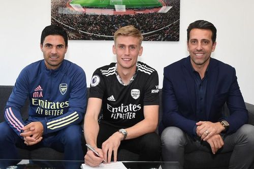 Tân binh Arsenal trở thành thủ môn sau ca mổ ruột thừa