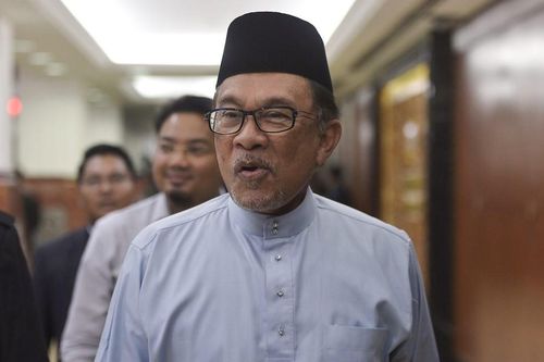 Chính trị gia đối lập Malaysia bất ngờ tuyên bố sắp lên thay thủ tướng