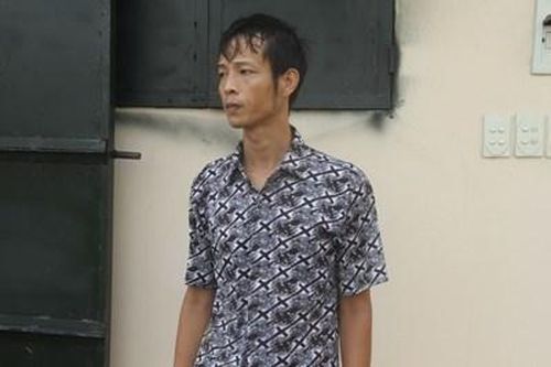 Khởi tố ông bố mất nhân tính dùng điều cày, dây lưng, búa hành hạ con ruột