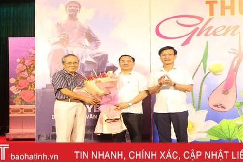 Công diễn vở kịch thơ 'Hoạn Thư ghen'