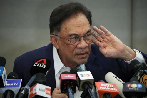 Căng thẳng tiếp tục leo thang trên chính trường Malaysia