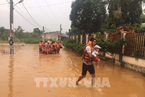 Bình Phước: Di chuyển 53 hộ dân ở thành phố Đồng Xoài đến nơi an toàn tránh lũ