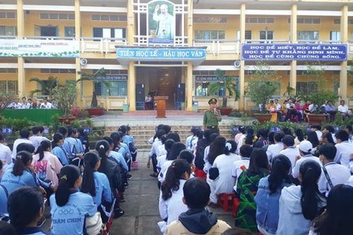 Tuyên truyền công tác phòng, chống thanh thiếu niên vi phạm pháp luật tại các điểm trường