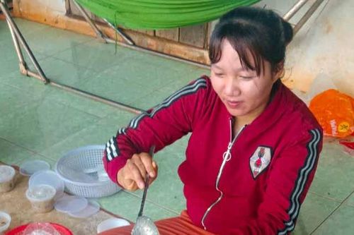 'Nồi cháo nhân ái' ấm áp yêu thương