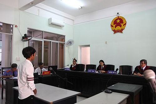 Kẻ trộm bò chưa kịp bán đã bỏ chạy vì tưởng bị lộ