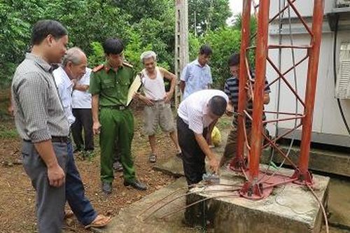 Xác minh thông tin trạm BTS có liên quan đến hiện tượng sét đánh vào nhà dân tại huyện Phù Ninh