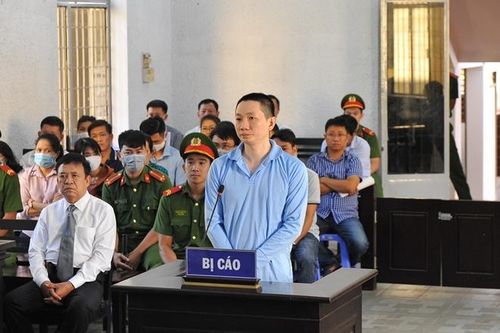 Y án tử hình cán bộ ngân hàng chiếm đoạt hơn 100 tỷ