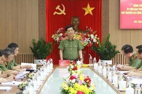 Thứ trưởng Nguyễn Văn Sơn làm việc tại Bộ Tư lệnh Cảnh vệ