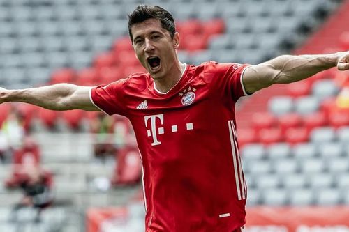 Messi, Ronaldo lần đầu tiên cùng bị gạt khỏi top 3 cầu thủ hay nhất châu Âu