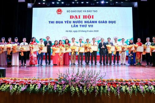 Hơn 300 đại biểu dự Đại hội Thi đua yêu nước ngành Giáo dục