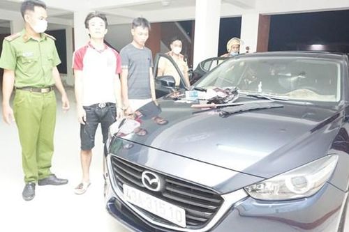 Quảng Nam: Truy đuổi 40km bắt 2 kẻ dương tính chất ma túy chở theo mã tấu
