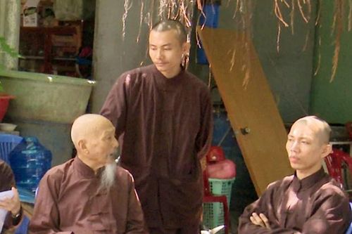 Hàng xóm nói gì về Tịnh thất Bồng Lai