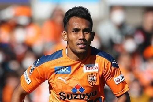 Dangda ghi bàn thứ 3 tại J1 League