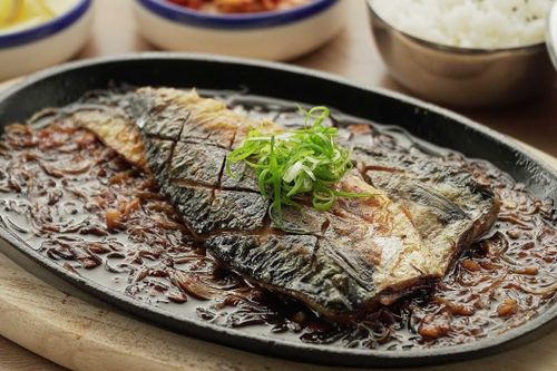 Hướng dẫn làm cá thu chiên giòn sốt xì dầu tỏi